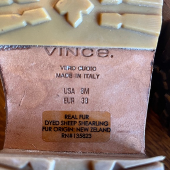 Vince Cabria taupe grey suede ankle boot size 8, box and bag included - Picture 4 of 13